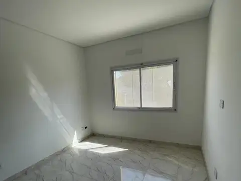 Valle Grande 2400, Piso 1