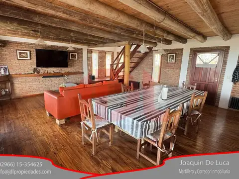 Casa 4 ambientes con 2 baños