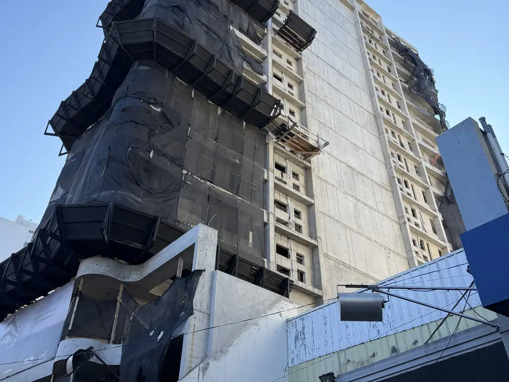 MAIN TOWER de 32 Unidades en Vicente Lopez Quinta Presidencial