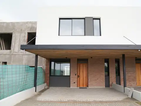 Casa en Venta en Chacra del Norte, USD 210.000