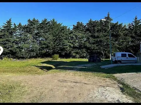 Venta, terreno en barrio cerrado "La Candelaria". Calle 137 y 424. Villa Elisa
