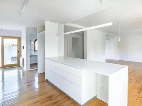 Casa 7 ambientes con 4 baños