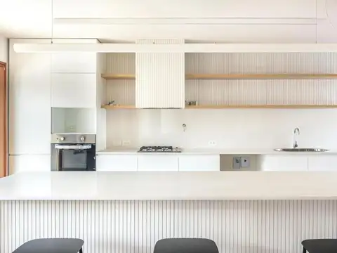 CASA CON COCHERA JARDIN PARRILLA PLAYROOM