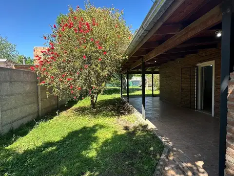 Casa 3 ambientes con 1 baño