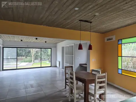 Casa Monoambiente con 4 baños