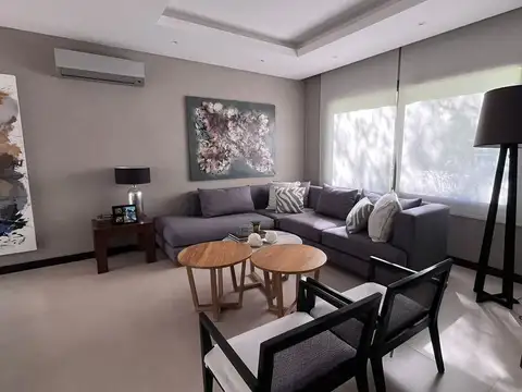 Casa en Venta en Las Heras, USD 480.000