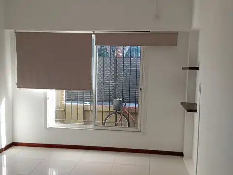 Depto Tipo Casa en Alquiler en Florida Mitre/Este, $ 1.600.000