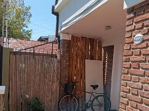 Depto Tipo Casa en Alquiler de 4 ambientes