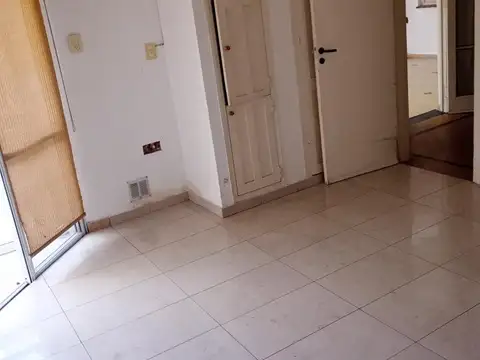 Casa centrica apta uso comercial 