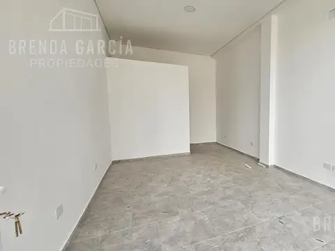 LOCALES CENTRICOS EN ALQUILER SOBRE CALLE SAN MARTIN ESQUINA SALTA