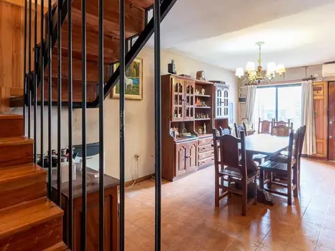 Departamento tipo Dúplex de 3 ambientes con cochera