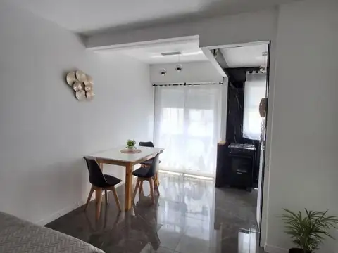 VENTA DEPTO 1 AMB A LA CALLE RECICLADO!