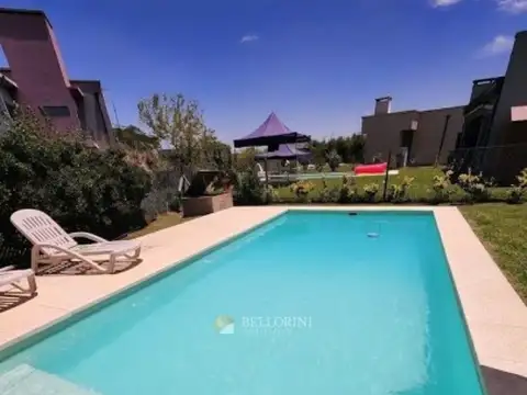 Alquiler Temporal - Hermosa casa en San Ramiro - Pilar del Este