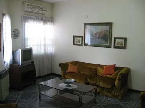 San Martin 1048 , Piso PB