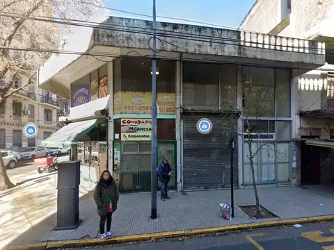 Avenida Hipólito Yrigoyen 2000