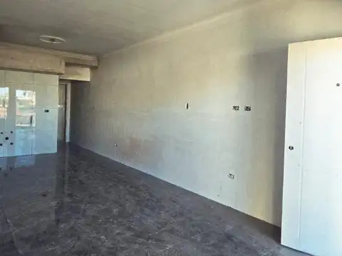 Venta Departamento 2 ambientes con patio en pozo