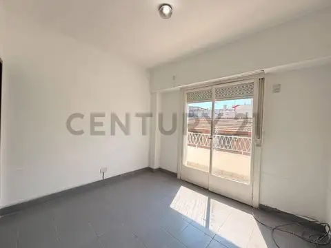 Depto Tipo Casa en Venta 56 años