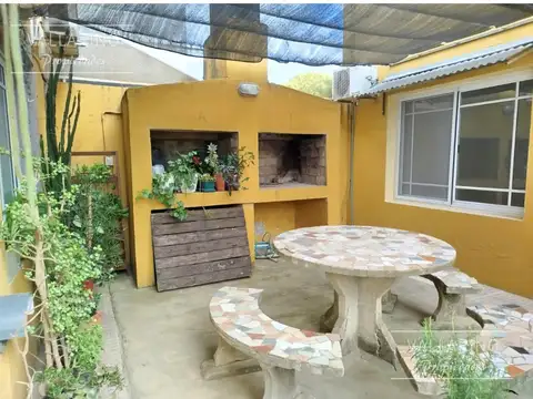 Departamentos y galpón, Conte Grand 280, Colón.