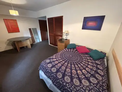 Esmeralda 600 , Piso 7