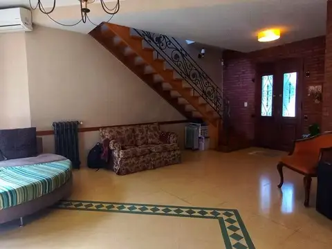 Casa en Venta en Castelar, USD 280.000