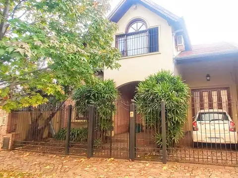 Venta Casa Castelar Norte 5 Amb Permuta MenorValor