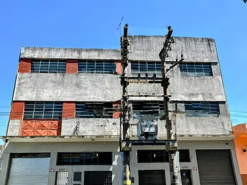 Galpón en  Venta