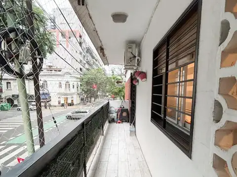 Departamento 4 Ambientes con balcón al frente