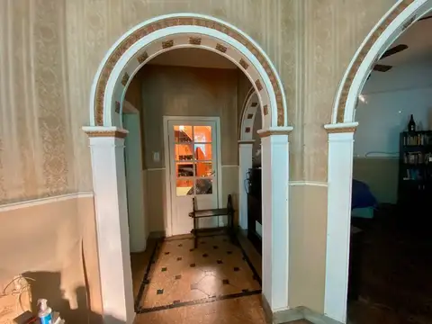 Casa 5 ambientes con 4 baños