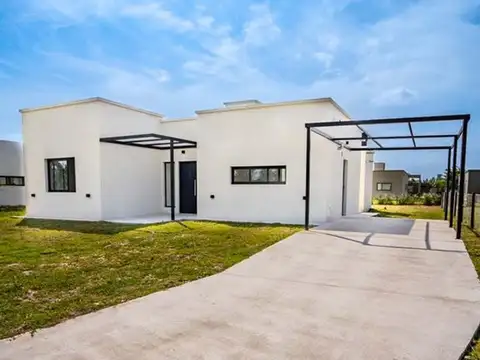 Casa 4 ambientes en venta a estrenar en Canning 