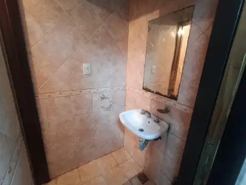 Local en Alquiler en Tablada, $ 850.000