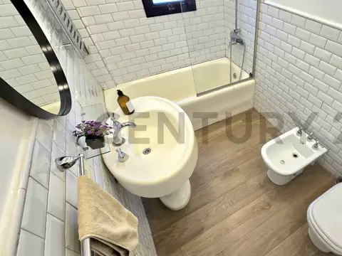 Depto Tipo Casa 5 ambientes con 2 baños