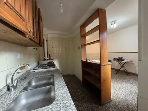 Casa 5 ambientes con 1 baño
