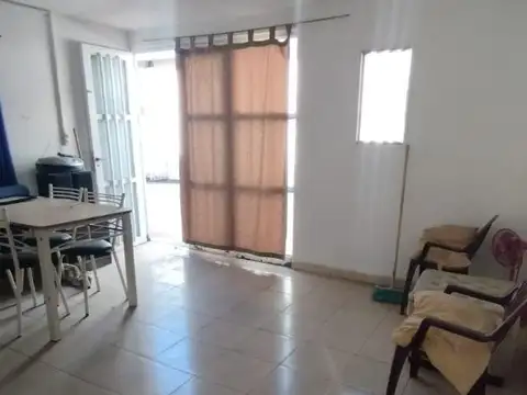 Alquilo monoambiente b°jardín