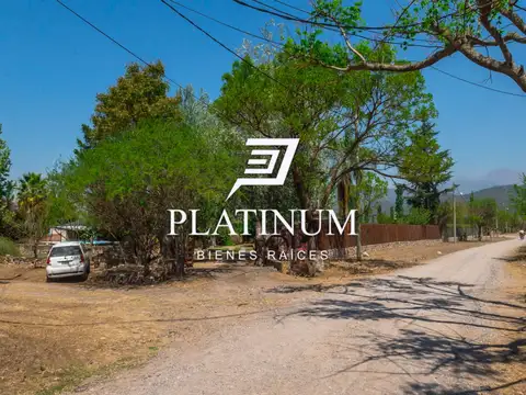 Casa en venta de 4 dormitorios c/ cochera en La Calderilla