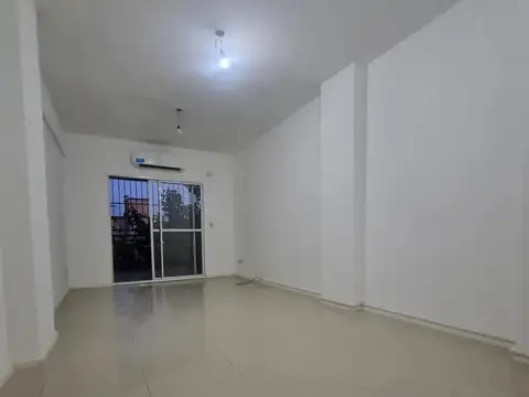 Departamento en Alquiler en Monte Castro, $ 620.000