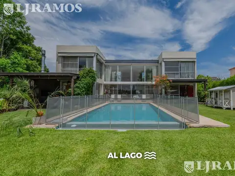 4 Dormitorios, Playroom y Area de Servicio. Orientación Nor-Oeste.