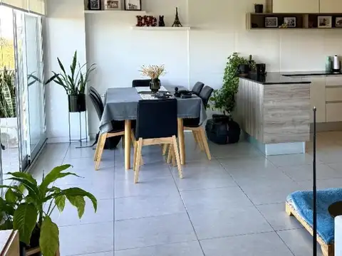 Departamento 5 ambientes con 2 ba&#xF1;os