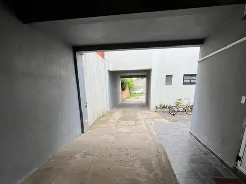 Departamento 2 dormitorios con cochera ALQUILER