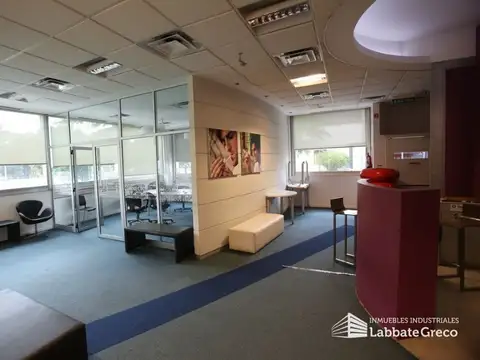 Oficina en Alquiler en Villa Lynch, USD 7.500