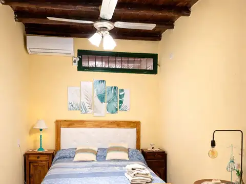 Casa en Alquiler con 2 cocheras