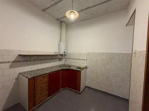 Oficina en Alquiler en Banfield, $ 700.000