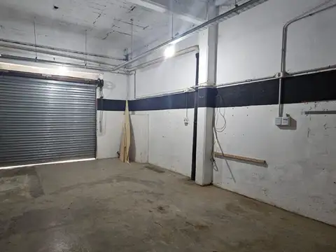 Alquiler local - galpón de 95 m2 aprox en Caseros