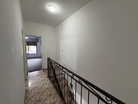 Casa en Alquiler con 1 cochera