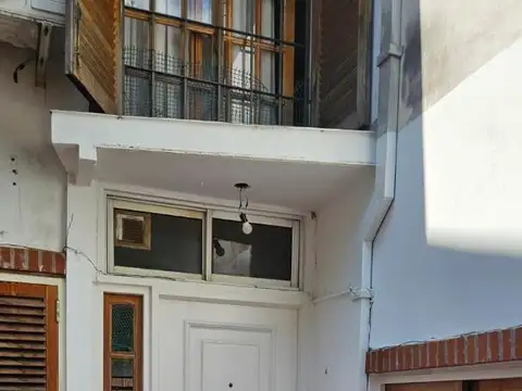 Depto Tipo Casa en Alquiler en Villa del Parque, $ 670.000