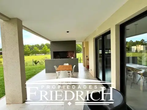 Casa en Venta en El Nacional Club de Campo, USD 250.000