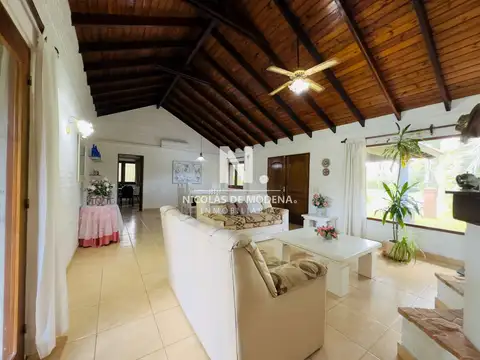 Venta y alquiler de casa de tres dormitorios en Punta del Este