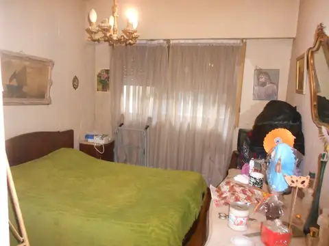 DPTO. 2 AMBIENTES C/PATIO -  PLANTA BAJA - PROX AV MAIPÚ  