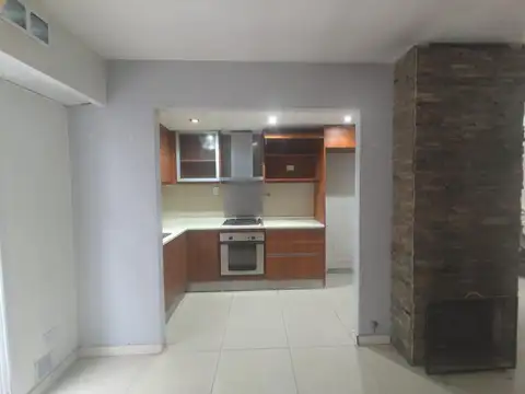 Depto Tipo Casa en Alquiler al Este