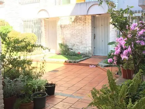 Alfredo Palacios 100, Piso PB