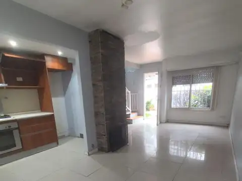 Depto Tipo Casa en Alquiler en Ramos Mejia, $ 1.000.000